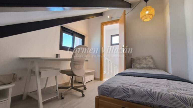 26 DORMIOTRIO BUARDILLA