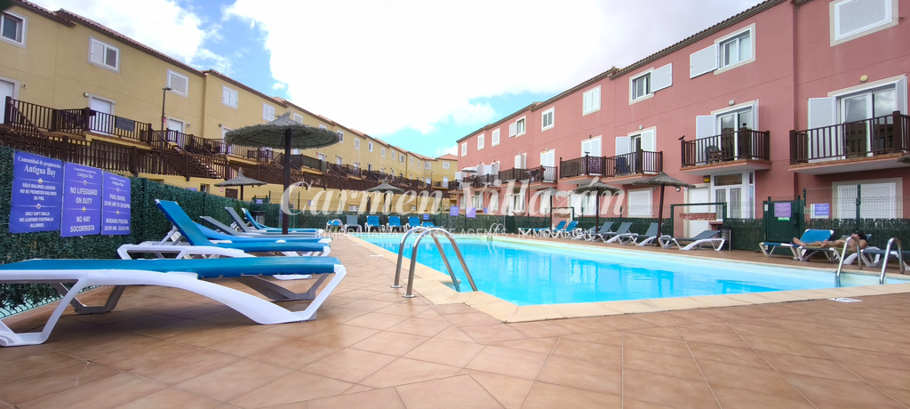 Piscina comunitaria, Antigua Bay