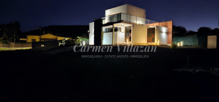 Fachada trasera villa los estancos