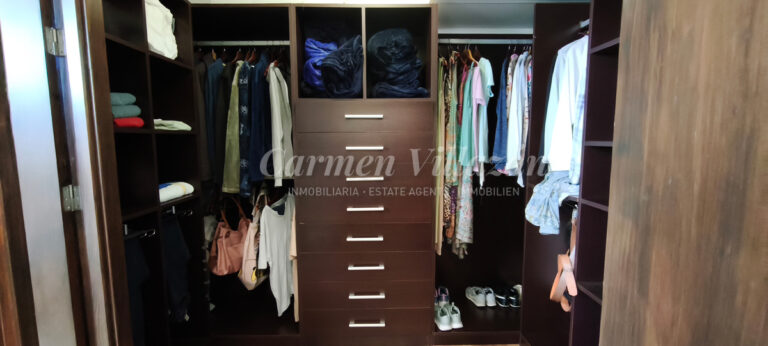 vestidor en dormitorio principal