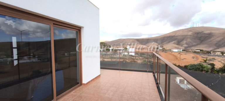 vistas montaña planta alta villa en venta