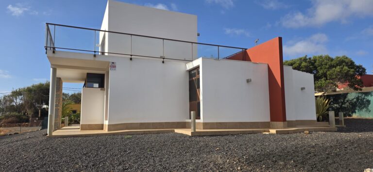 fachada villa en venta