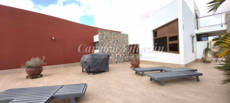 terraza entrada villa los estancos