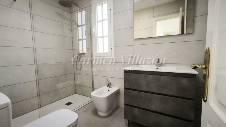 19 baño planta alta